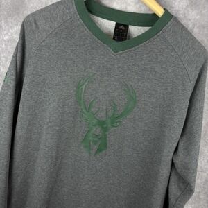 Milwaukee Bucks Adidas Long Sleeve Men's M Gray Green Back Logo Textured NBA